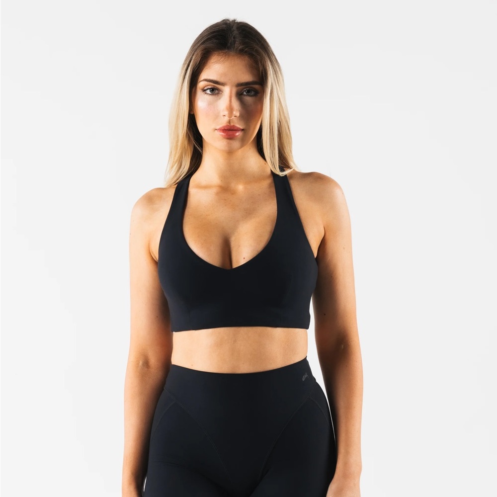 Alphalete Deep V Cady Bra